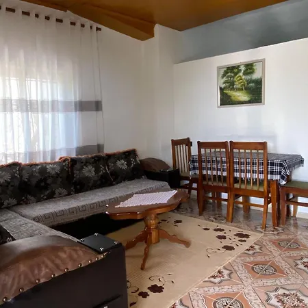 Noemi House شقة Krujë