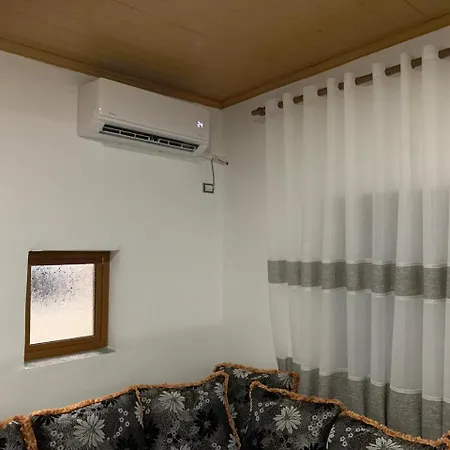 Noemi House Apartment *