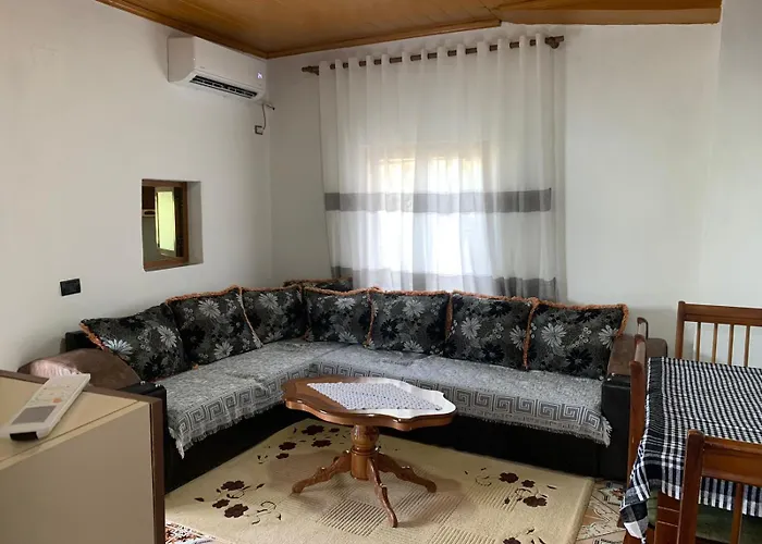 Noemi House Krujë