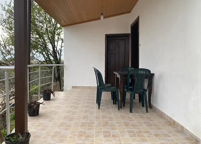 Noemi House * Krujë