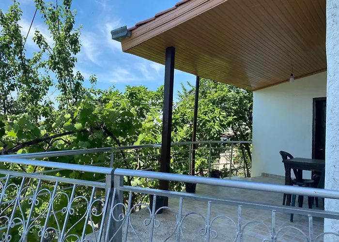 Noemi House * Krujë